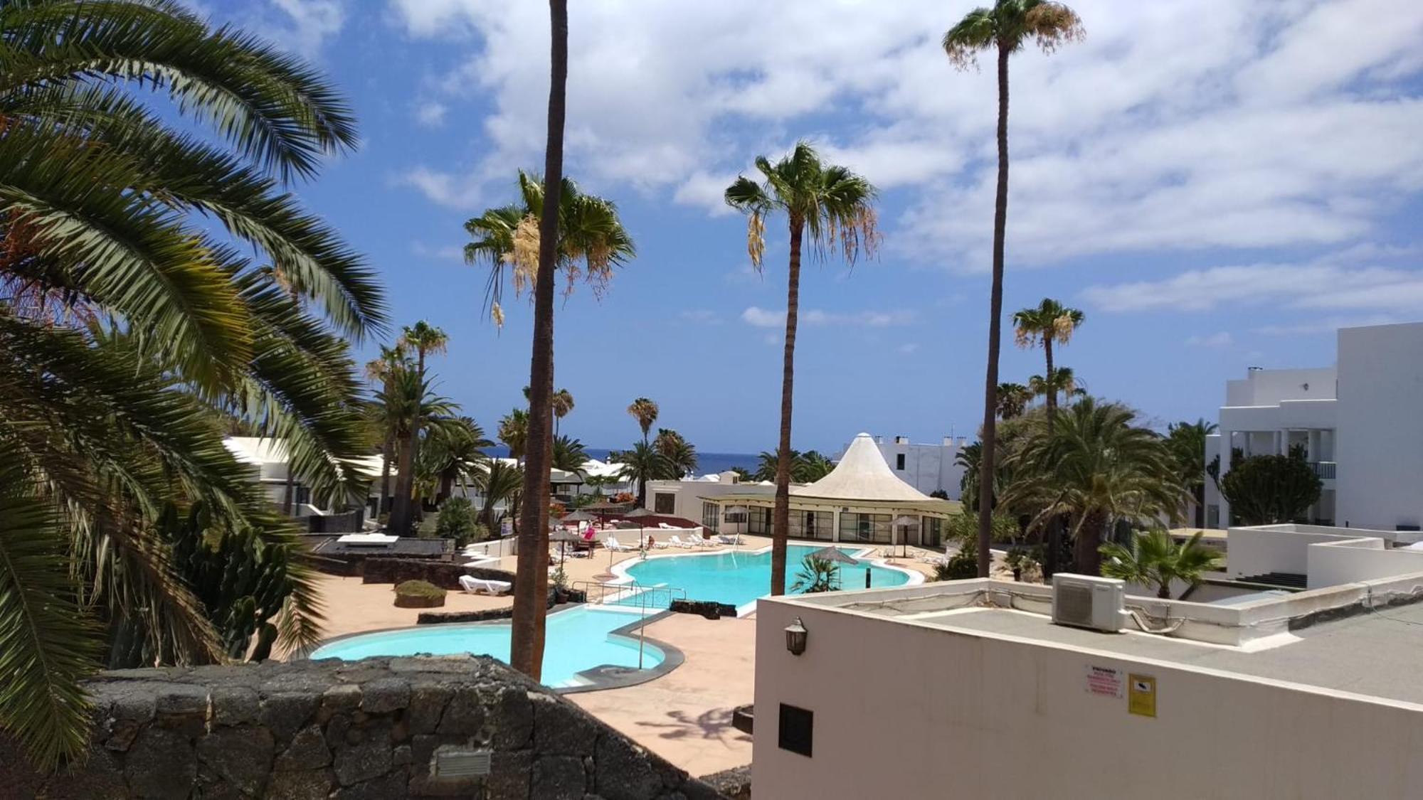 Luxury Apartamento Luz De Mar Complejo Playa Roca Costa Teguise Ngoại thất bức ảnh